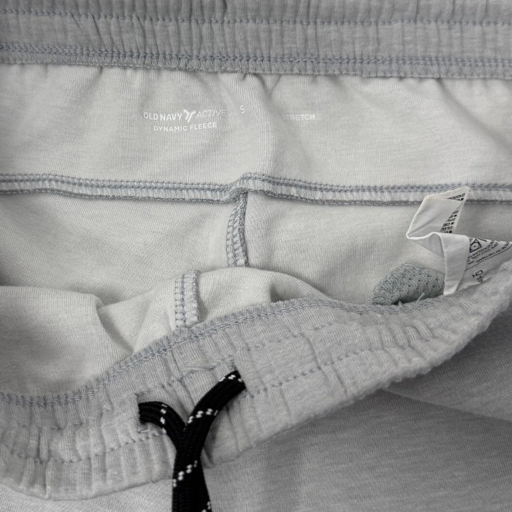 Old Navy Dynamic Fleece Shorts Men Stretch Light Gray Elastic Waist Men Small - Picture 6 of 11